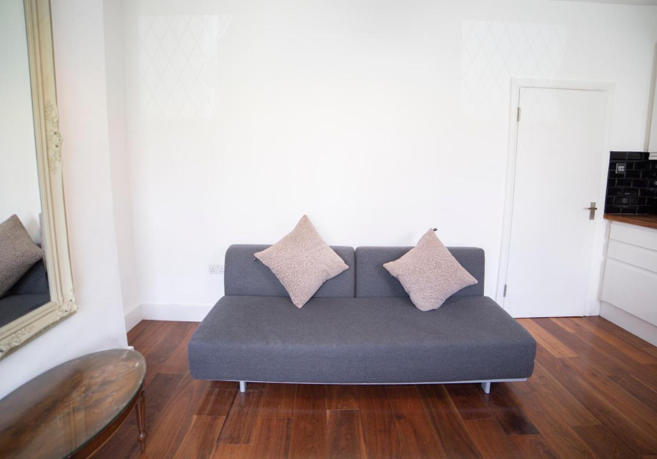 Victorian Property Apartment London Exterior photo