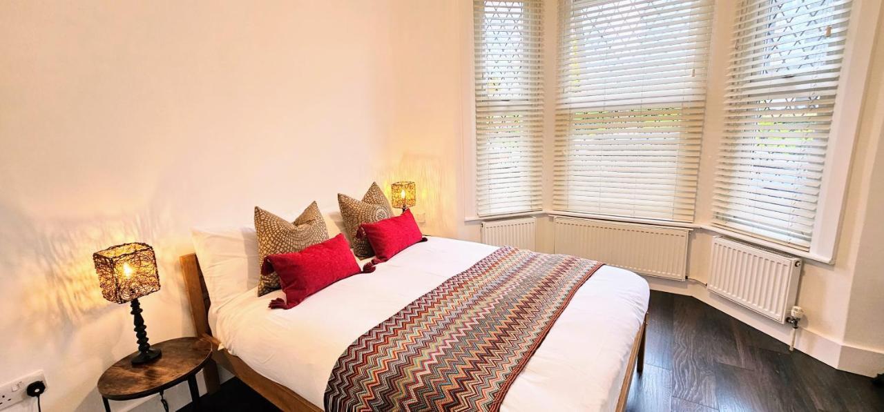Victorian Property Apartment London Exterior photo